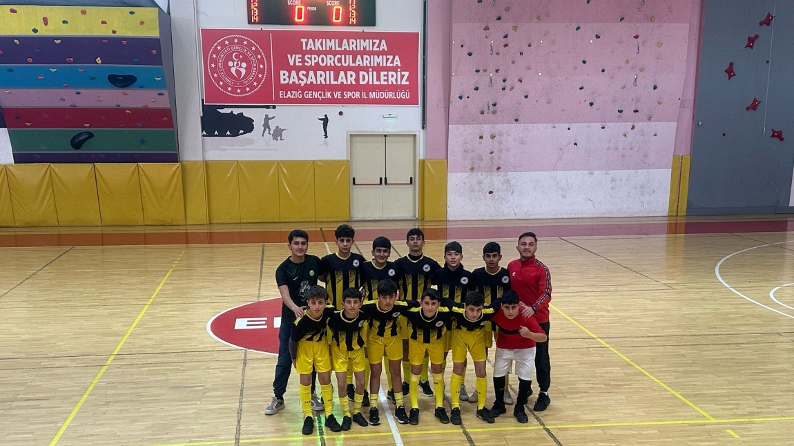 Okulumuz 14-16 Şubat tarihlerinde Elazığ ilinde düzenlenen Yıldız Erkekler Futsal Grup Müsabakalarına ilimizi temsilen katılım sağlamıştır.